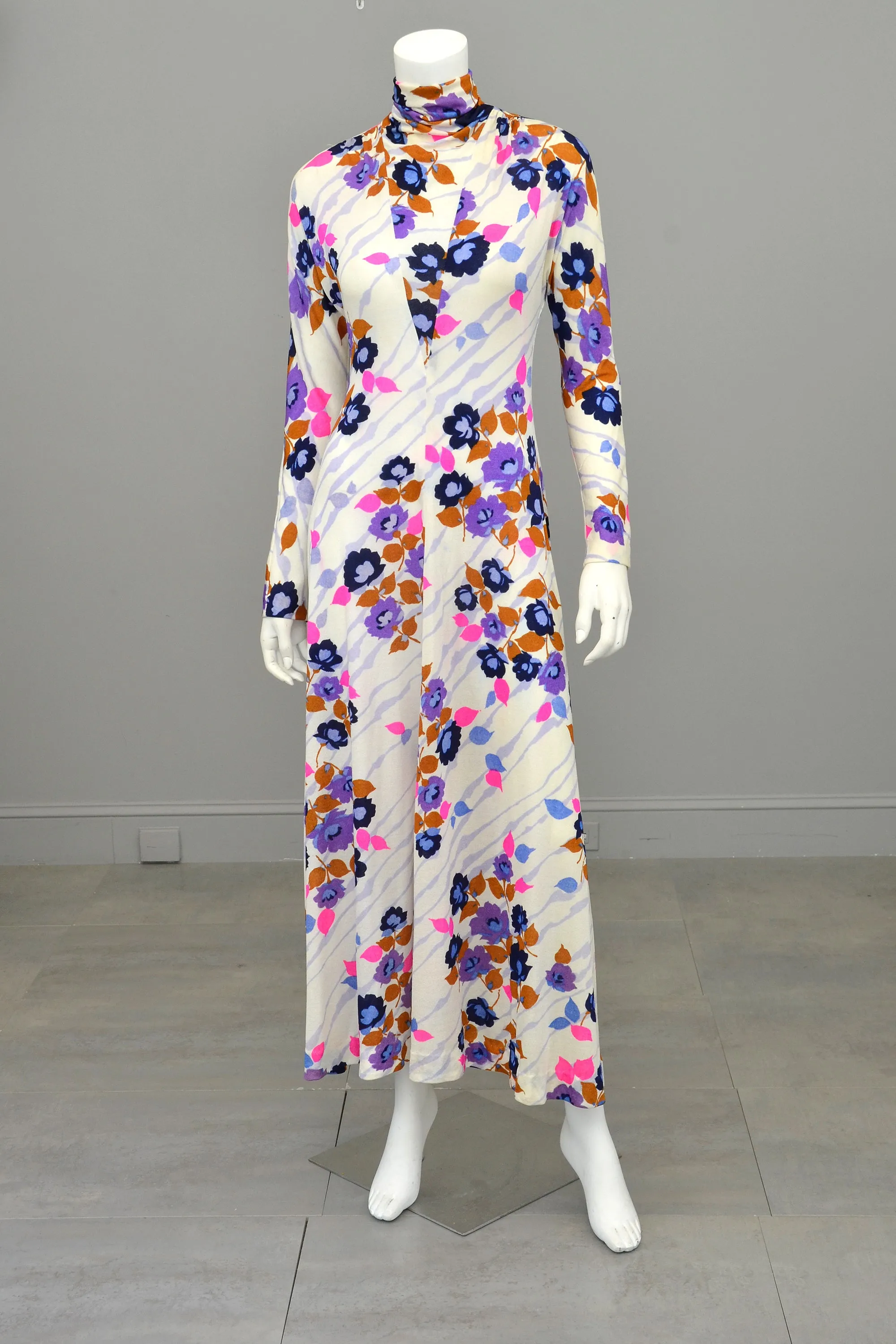 1970s Flower Power Maxi Jersey Dress