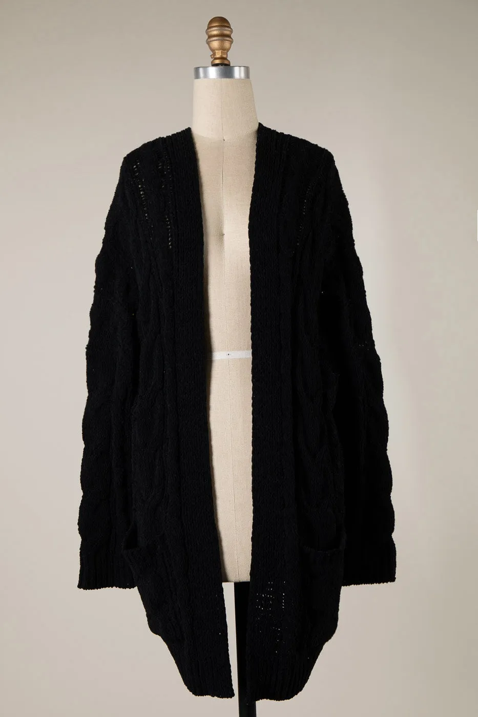 CABLE KNIT CHENILLE CARDIGAN WITH PATCHED POCKETS 1 PACK