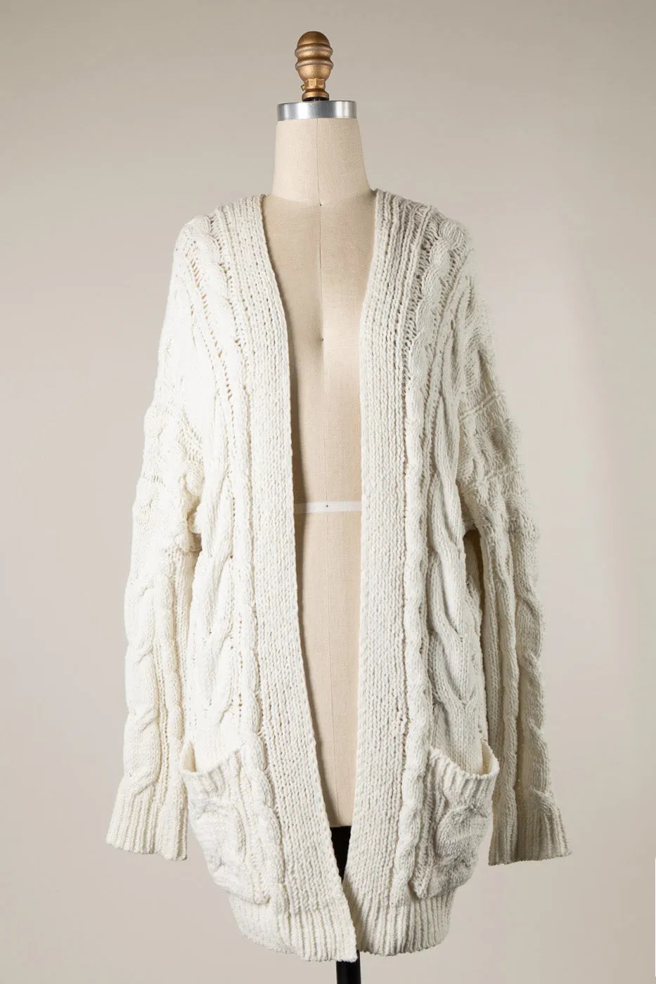 CABLE KNIT CHENILLE CARDIGAN WITH PATCHED POCKETS 1 PACK