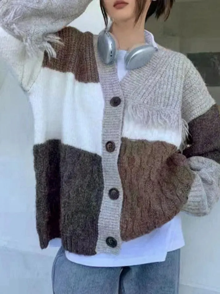 Cardigan en tricot orné de glands d'épissure à col en V