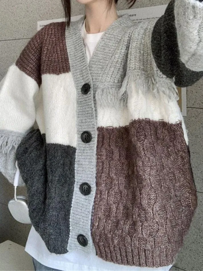 Cardigan en tricot orné de glands d'épissure à col en V