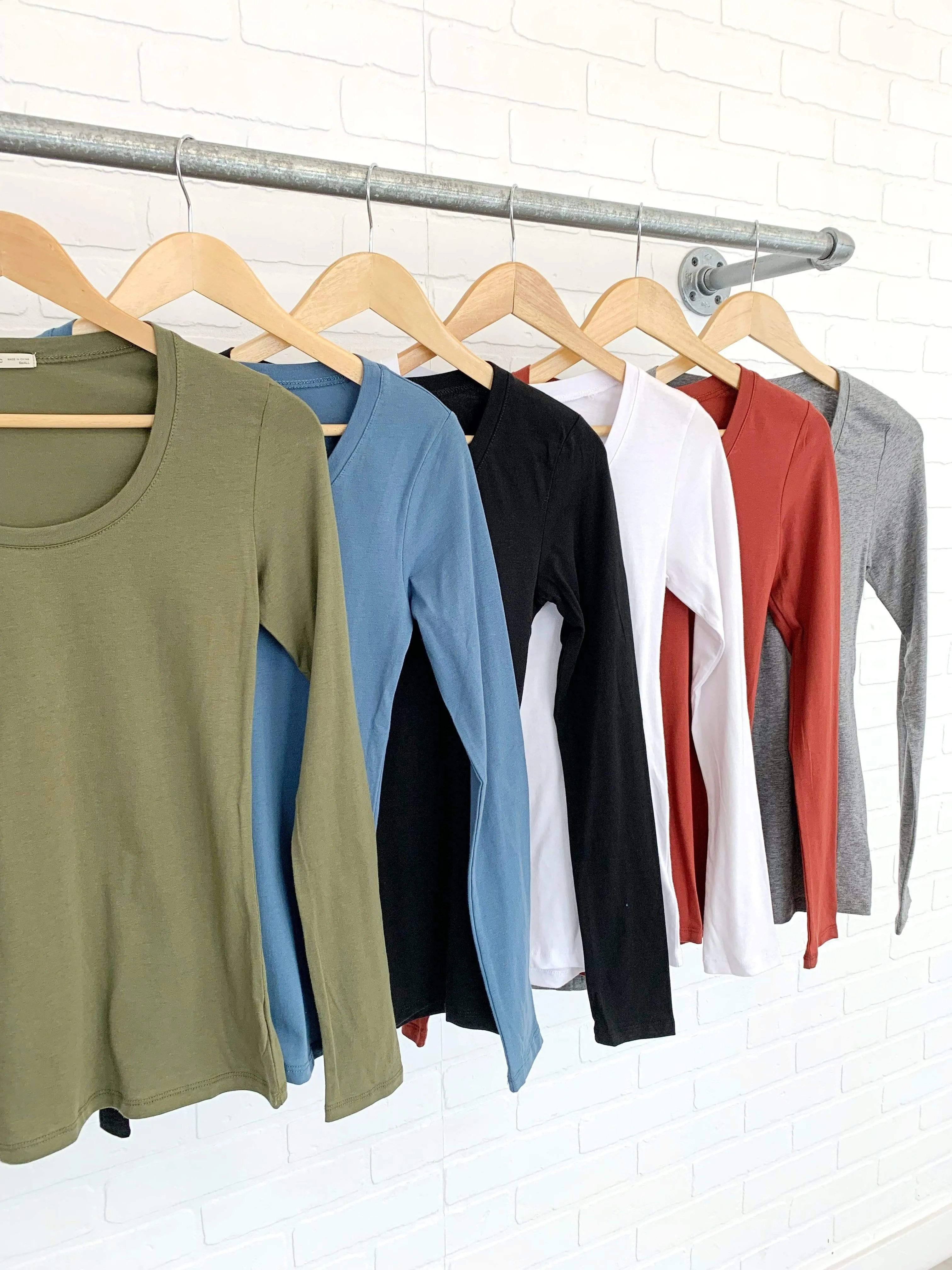 Embry Long Sleeve Scoop Neck Top | S-2XL