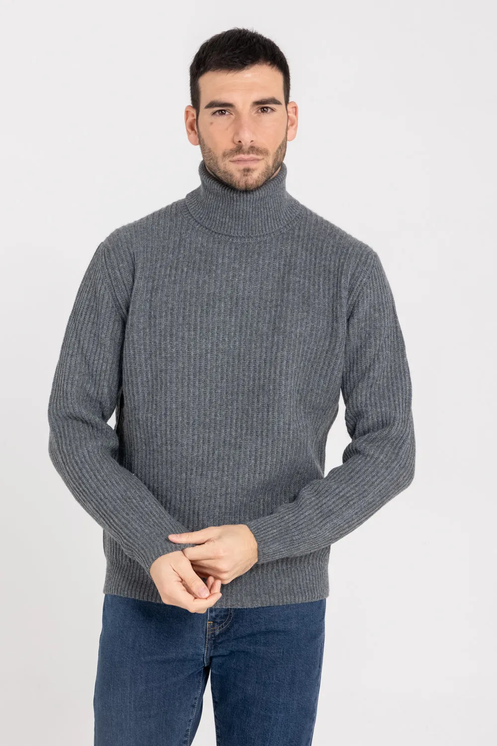 ENGLISH RIBBED TURTLENECK SWEATER