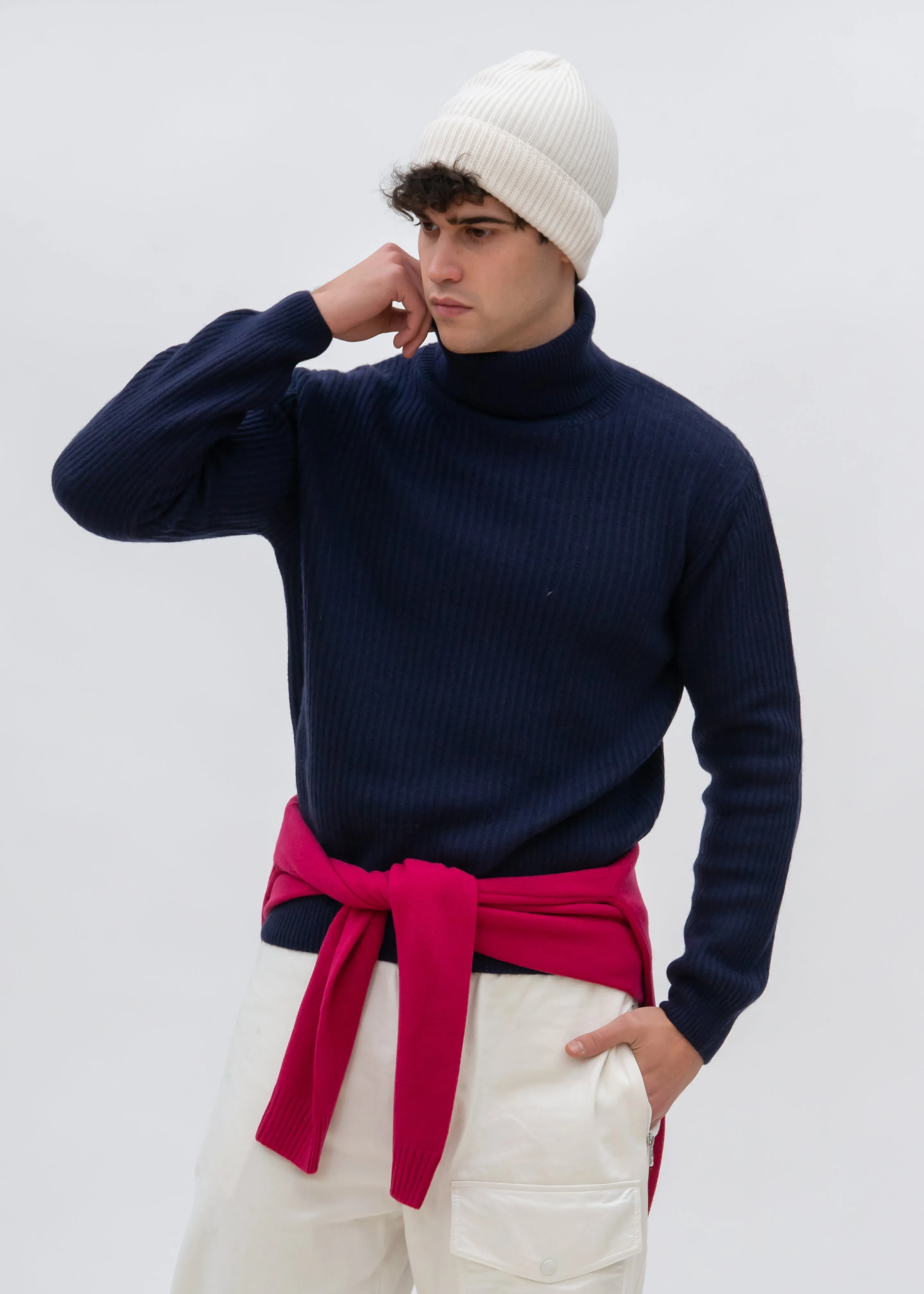 ENGLISH RIBBED TURTLENECK SWEATER