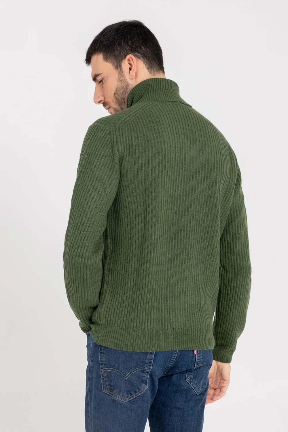 ENGLISH RIBBED TURTLENECK SWEATER