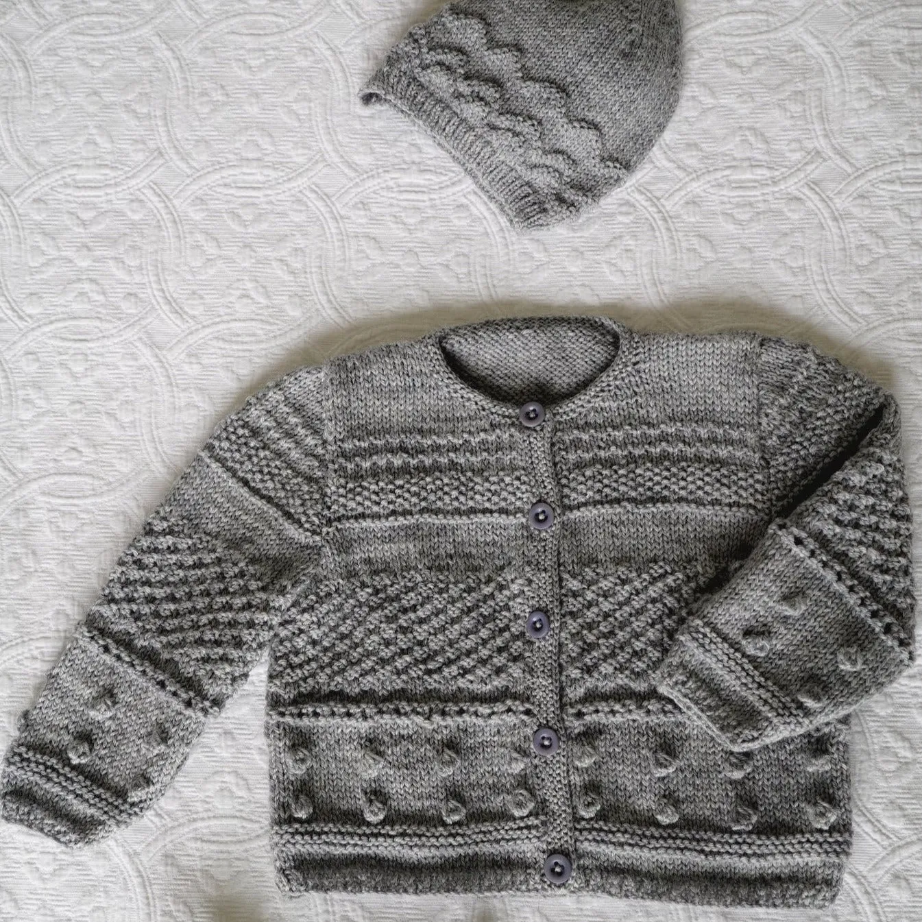 Frankie Cardi & Hat Knitting Pattern - 4Ply (BC91)