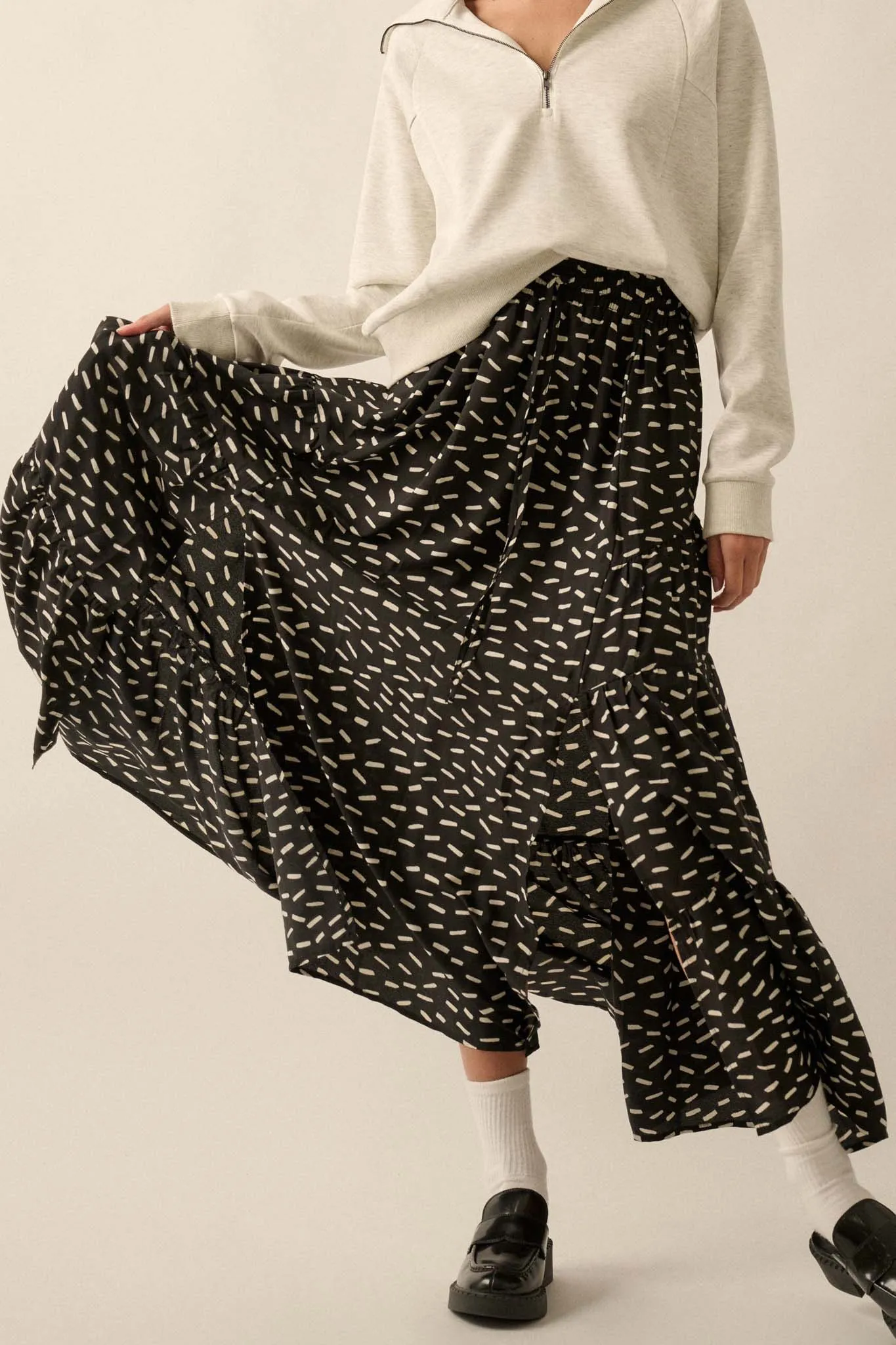 Gotta Dash Abstract-Print Tiered Maxi Skirt