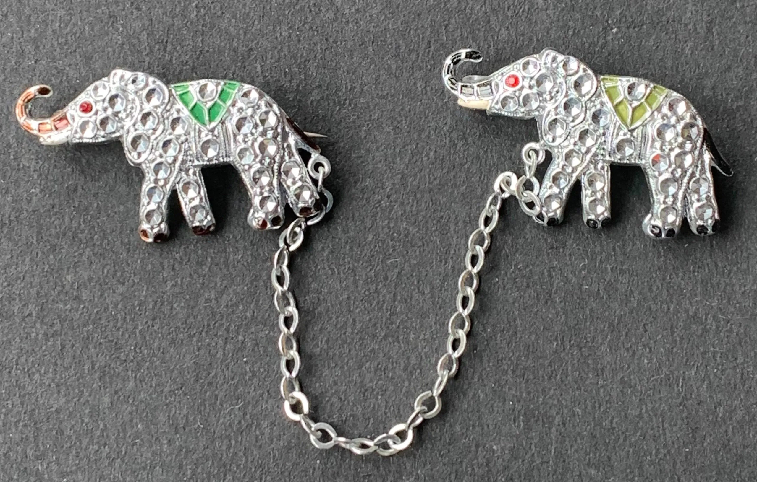 Sparkly Silver 1950s Double Elephant  Brooch