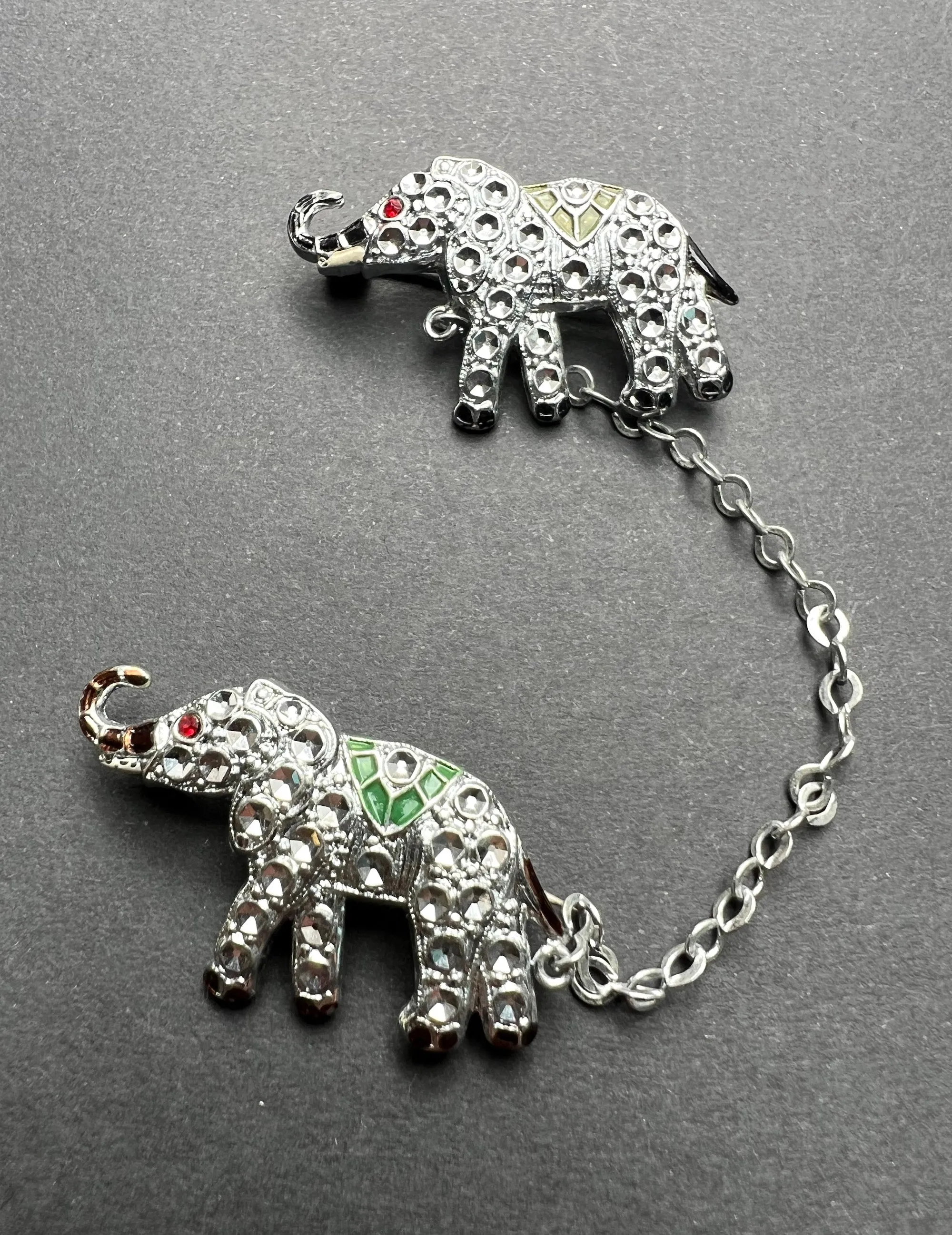 Sparkly Silver 1950s Double Elephant  Brooch