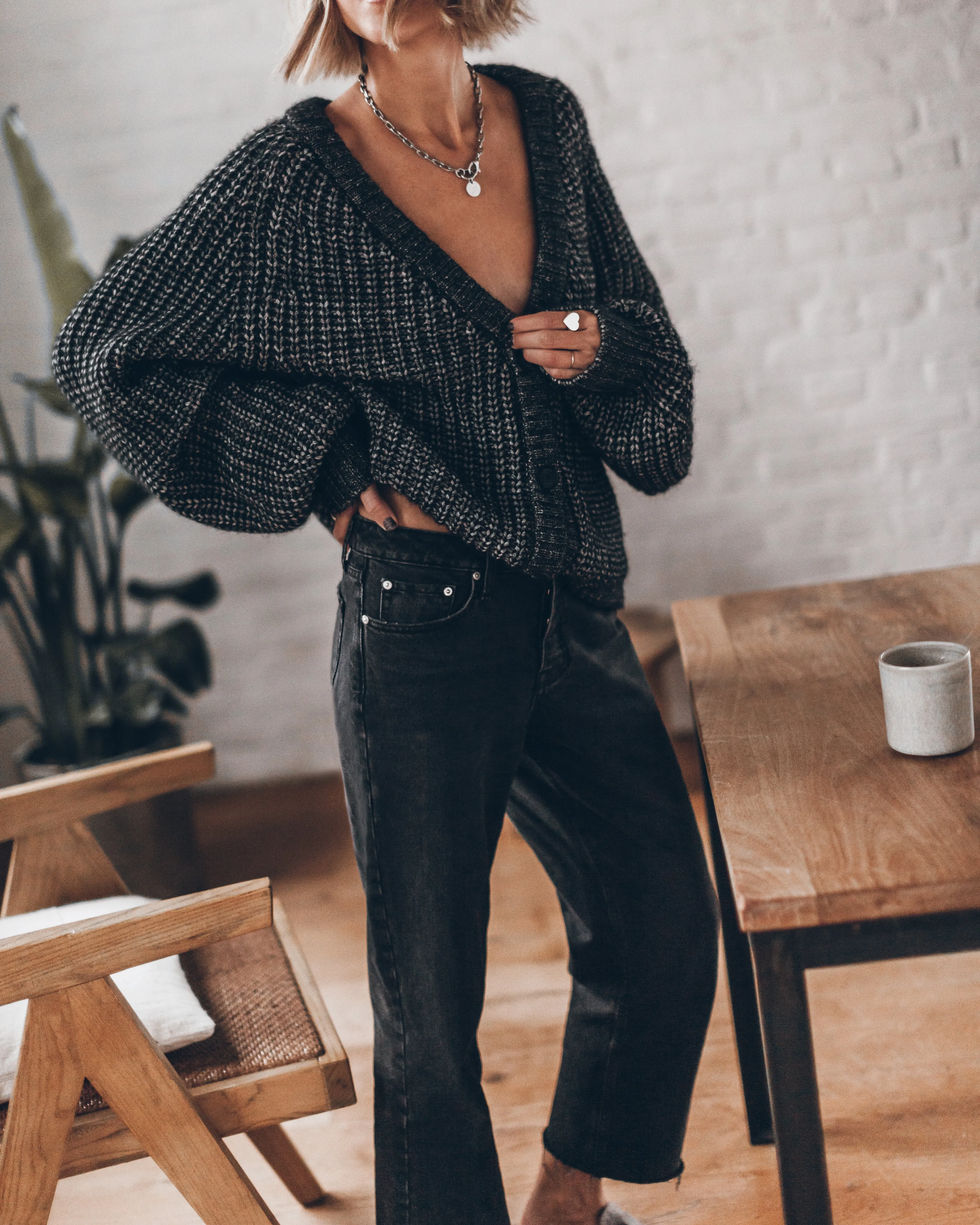 The Dark Short Knitted Cardigan