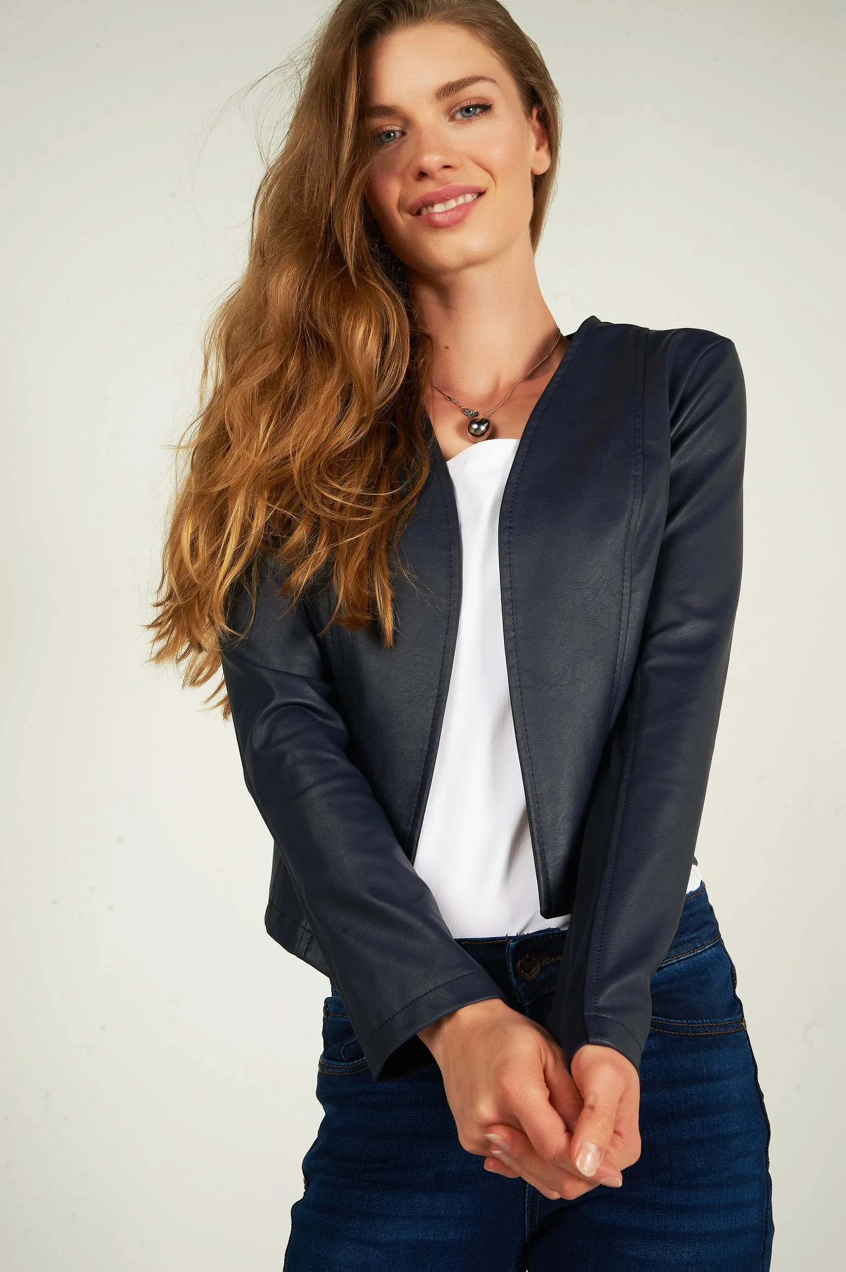 Veste courte en faux cuir - EVELINE-F24 - (R-B20)