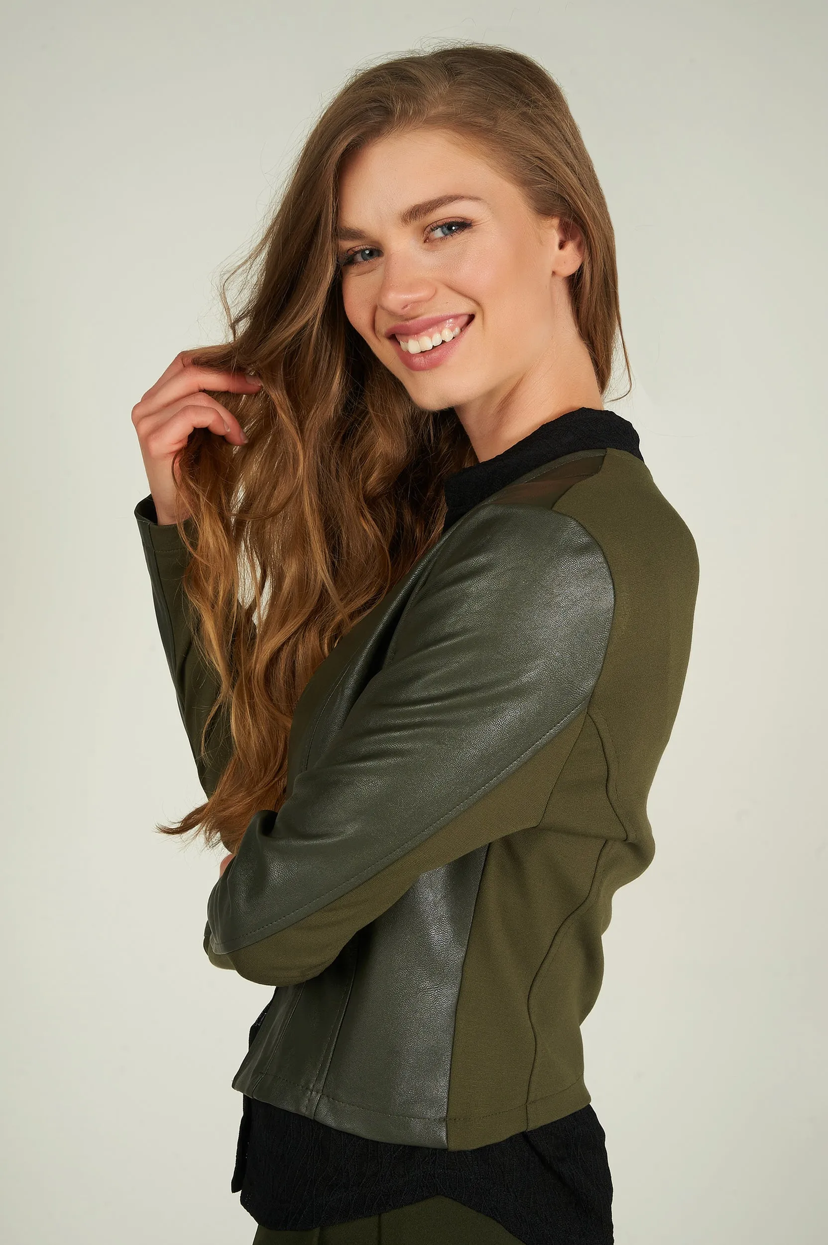 Veste courte en faux cuir - EVELINE-F24 - (R-B20)