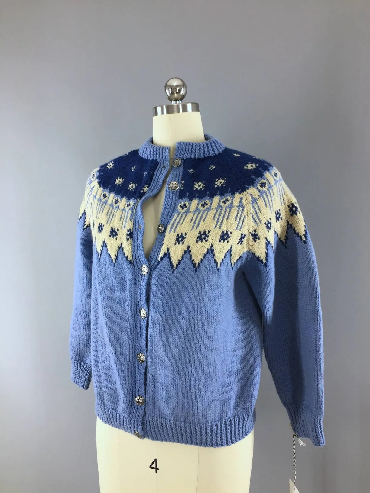 Vintage 1970s Cardigan Sweater / Blue Fair Isle Nordic Wool