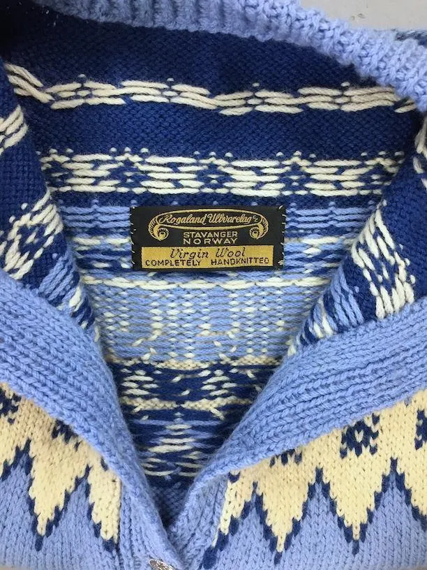 Vintage 1970s Cardigan Sweater / Blue Fair Isle Nordic Wool